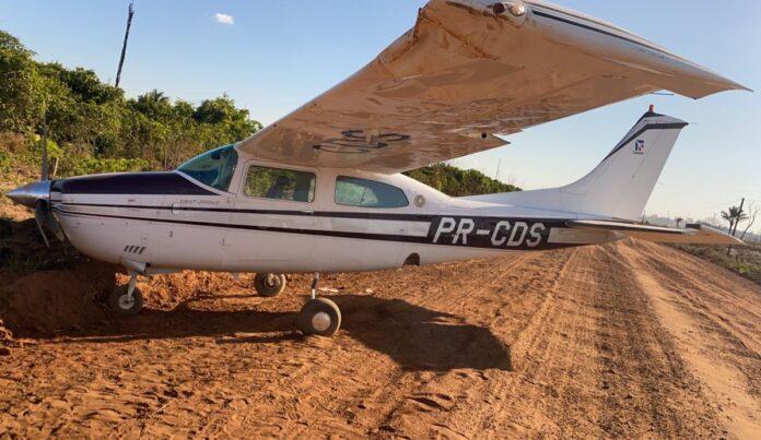 AVIÃO ROUBADO NO GARIMPO FAZ POUSO FORÇADO NA BR-230
