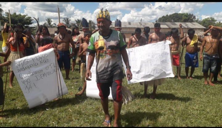 TUPA’ÑA  RECOLHE PARA  AS SAVANAS CELESTIAIS O CACIQUE IZIDORO KIRIXI MUNDURUKU
