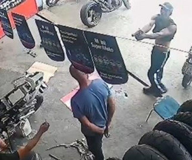BORRACHEIRO DE 60 ANOS É MORTO A TIROS EM OFICINA; PRINCIPAL SUSPEITO É UM ANTIGO SÓCIO DA VÍTIMA. VEJA VÍDEO