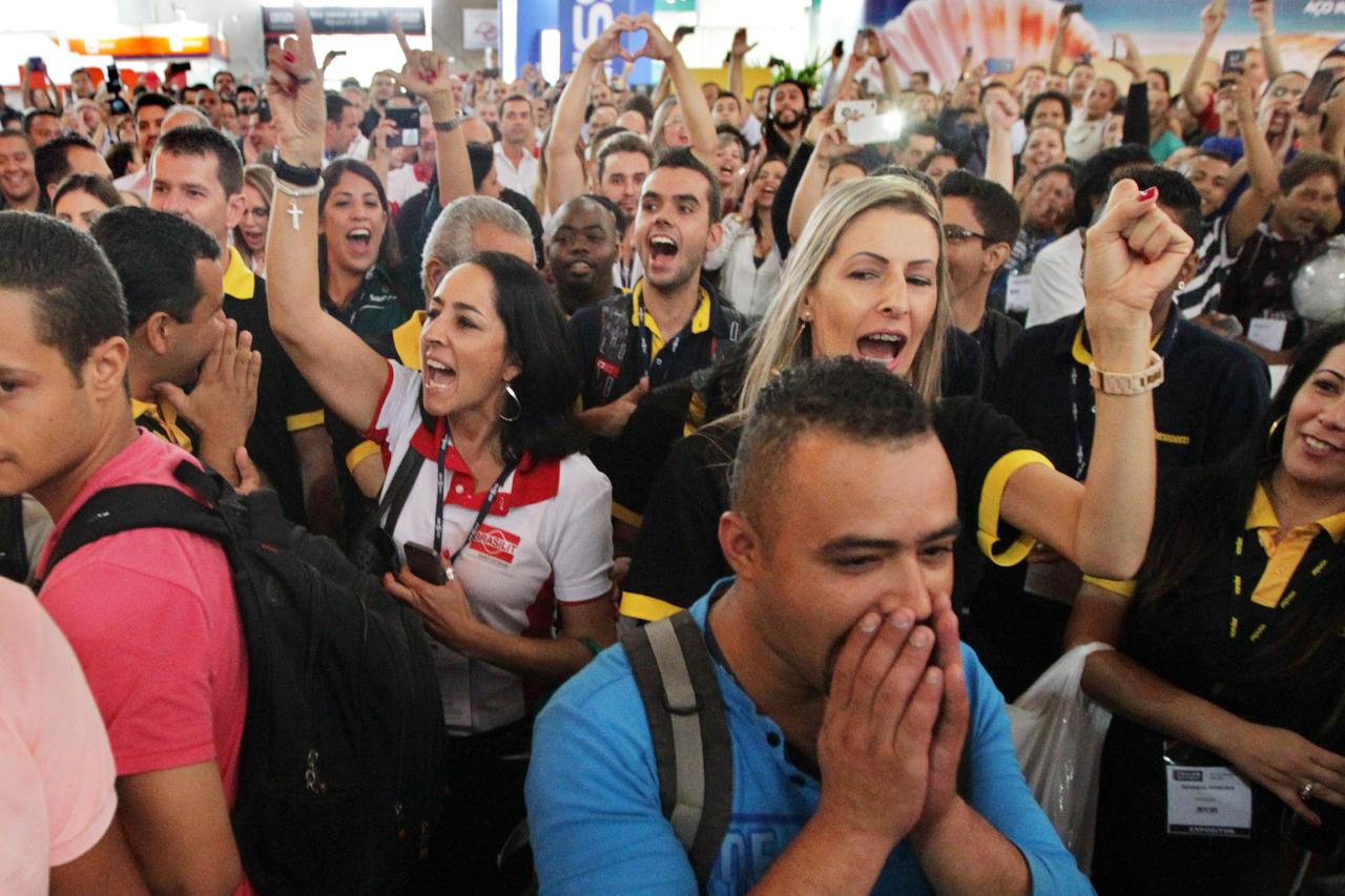 CURTA, AS CURTAS DE JACAREACANGA!