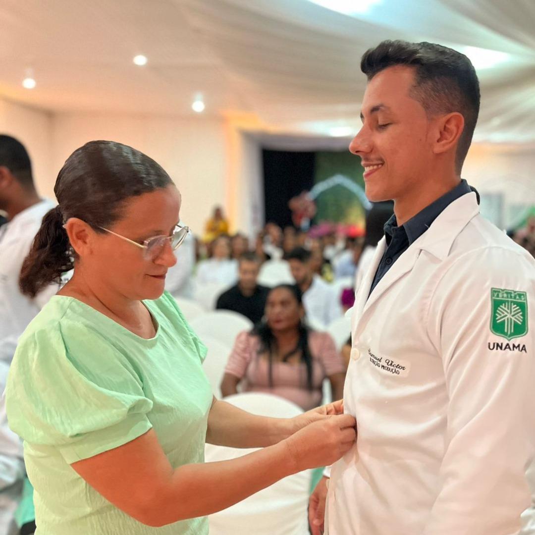 UNAMA REALIZOU CERIMÔNIA DO JALECO EM SANTARÉM