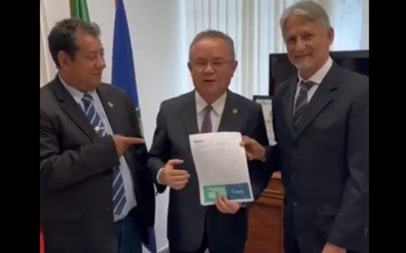 EX-PREFEITO JUSCELINO ALVES SE FILIA NO PODEMOS  E IRÁ DISPUTAR A PREFEITURA EM PROGRESSO