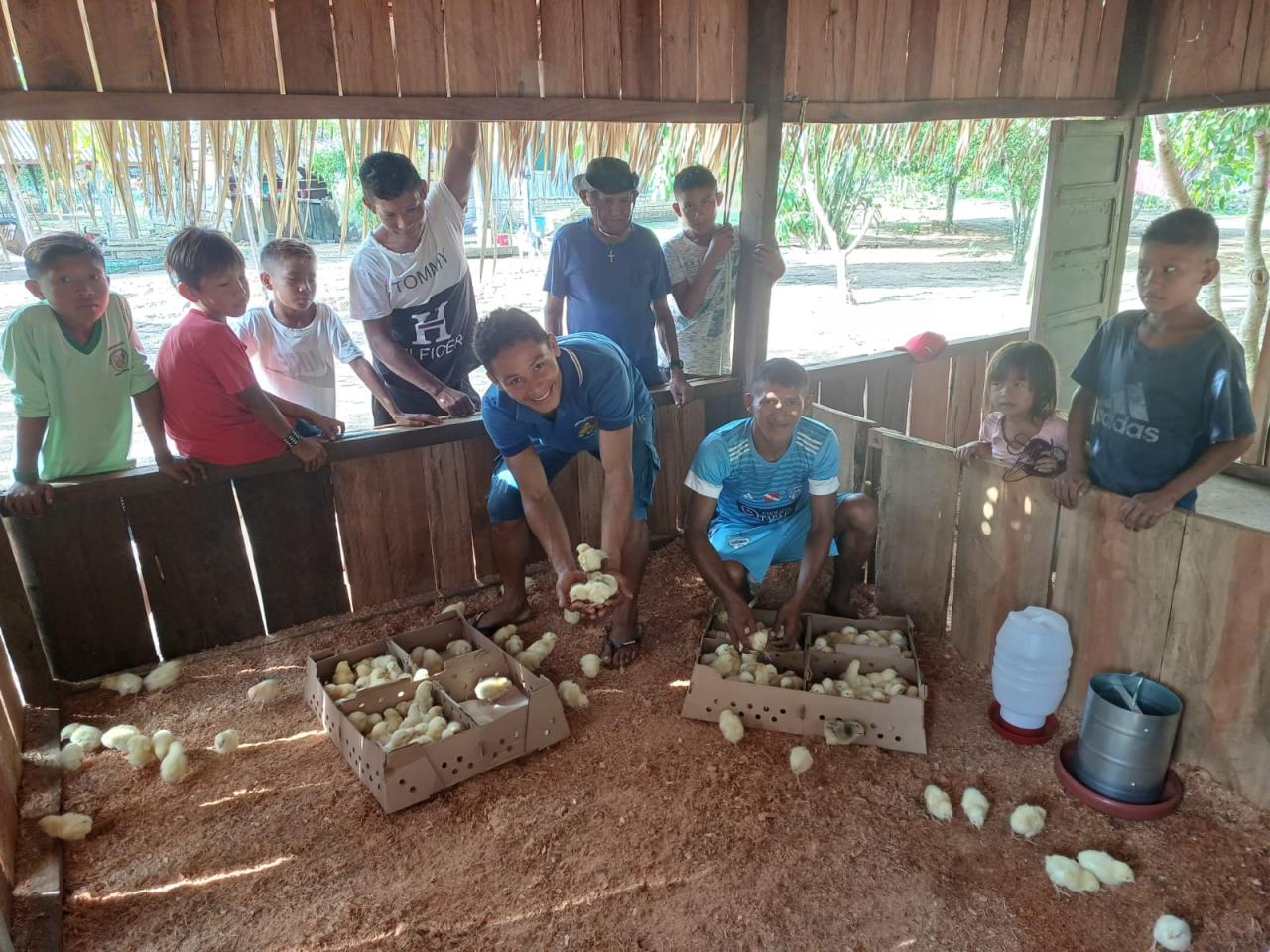 JACAREACANGA: POVO MUNDURUKU  ABANDONADO SONHA E DECLARA: ELES SÓ FIZERAM PROMETER! E AGUARDAM UM NOVO GOVERNO PARA O MUNICÍPIO