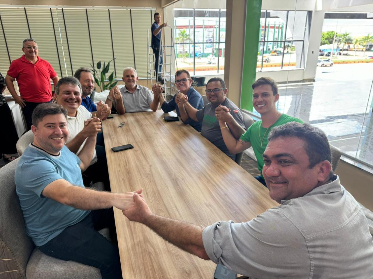 PREFEITO VALMIR CLIMACO E DIRCEU BIOLCHI UNEM FORÇA E FORTALECE AINDA MAIS O GRUPO POLÍTICO PARA ELEIÇÃO DE NICODEMOS AGUIAR EM 2024 EM ITAITUBA