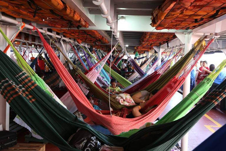 BAIRRISTA E PREGUIÇOSO COMO SEMPRE  O AMAZONENSE ACUSA O PARAENSE DE LADRÃO POR ROUBAR AS OPORTUNIDADES DE TRABALHO DO POVO MANAUARA
