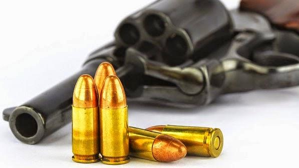 IMAGENS FORTES! Vídeo mostra momento em que mulher é executada com quase 30 tiros pelo ex-namorado na porta de bar. TUDO FILMADO. VEJA