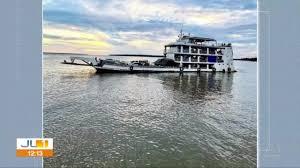 BALSA QUE SEGUIA DO AMAPÁ PARA O PARÁ É ATACADA POR 