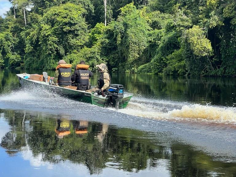 POLÍCIA FEDERAL, IBAMA E FUNAI COMBATEM  MINERAÇÃO ILEGAL NA TERRA INDÍGENA KAYABI/MT