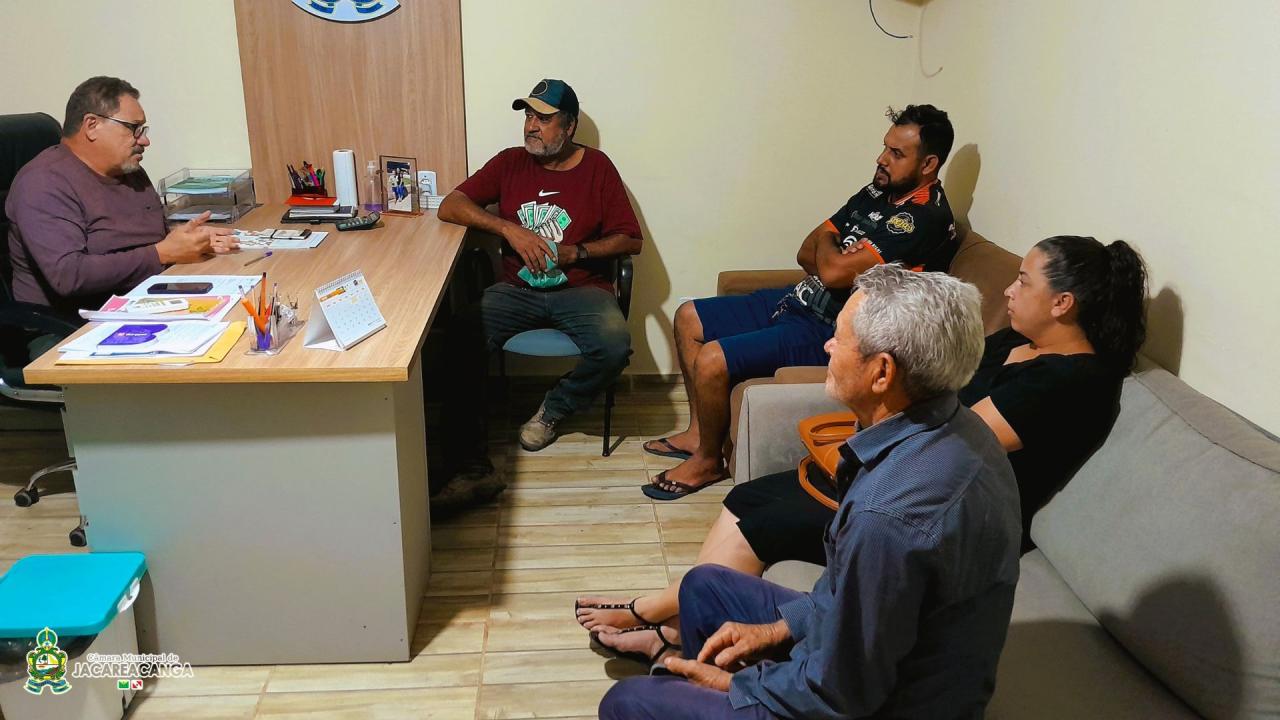 VEREADOR ANTONIO GOIANO, ANIVERSARIANTE DO DIA,  RECEBE DIRETORIA  DOS PRODUTORES RURAIS QUE REIVINDICAM APOIO