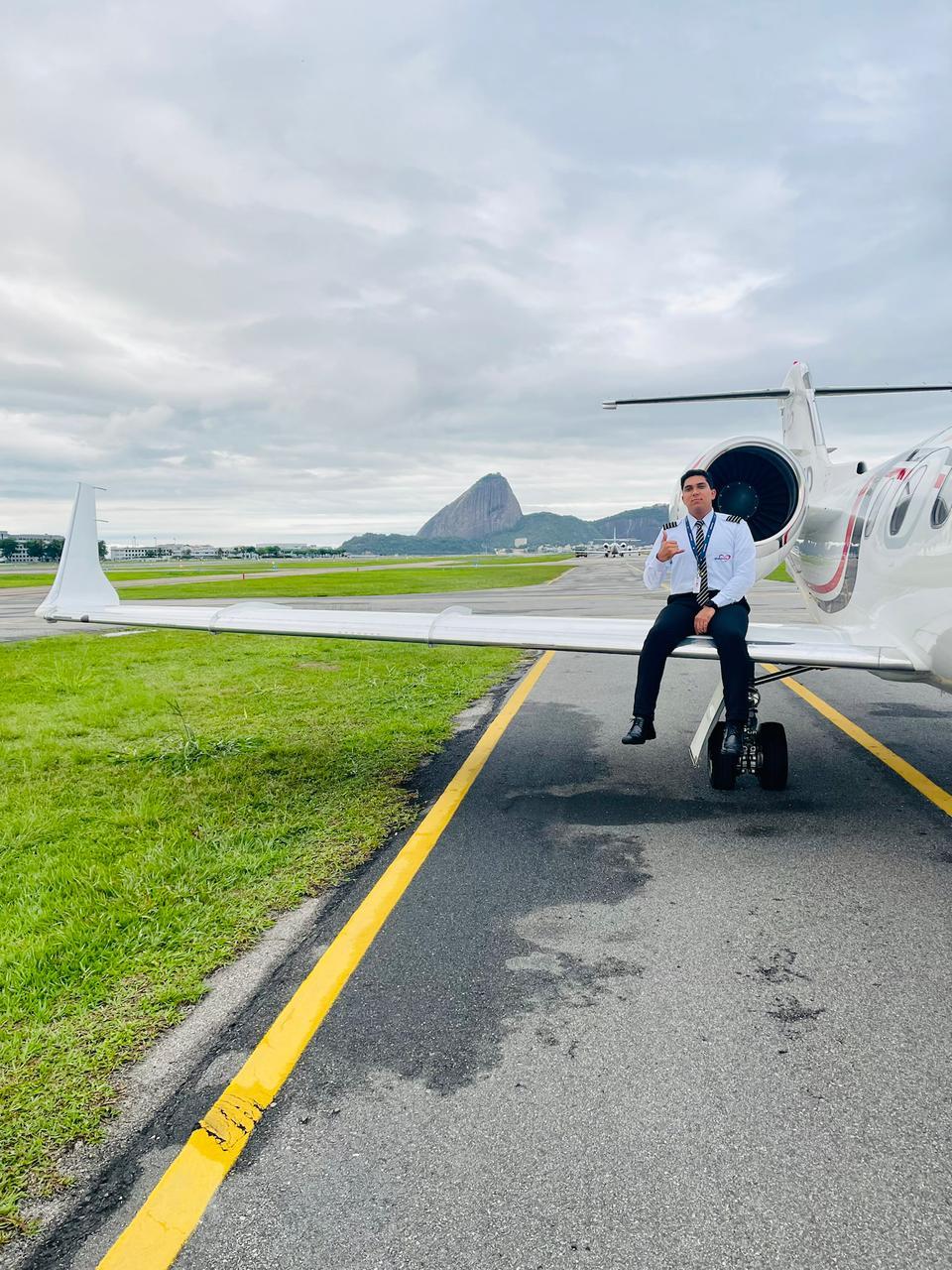 Yago tertulino _ Comte. Aeronaves jato