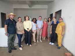 Prefeito Nicodemos em visita às obras d futura maternidade de Itaituba