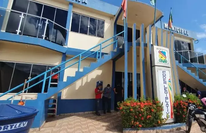 “'OVELHAS DESGARRADAS
