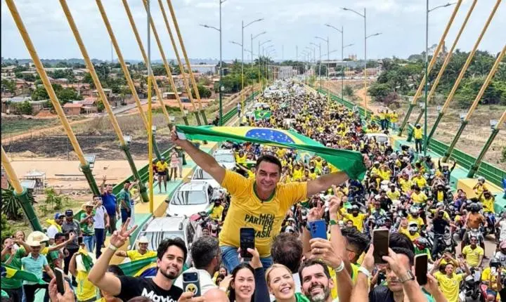 FLÁVIO BOLSONARO CUMPRE AGENDA COM DOUTOR DANIEL E ELLAYNE EM MARABÁ