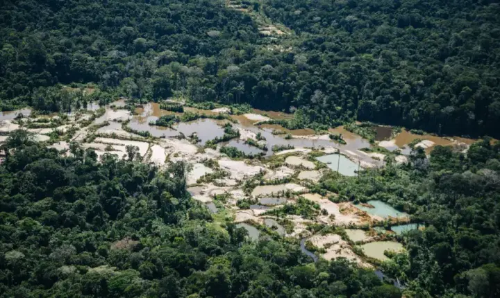 MUNDURUKU MOBILIZAM COMUNIDADE E RETIRAM DRAGA  DE GARIMPO   DO RIO TAPAJÓS